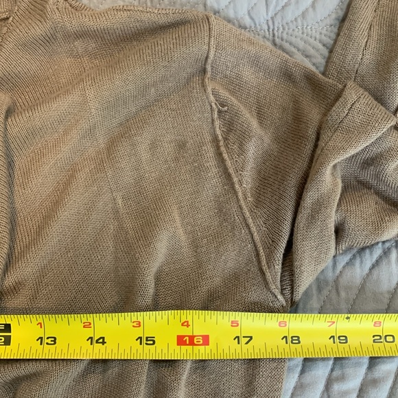Guess by Marciano, tan cardigan, size small, - Picture 8 of 9